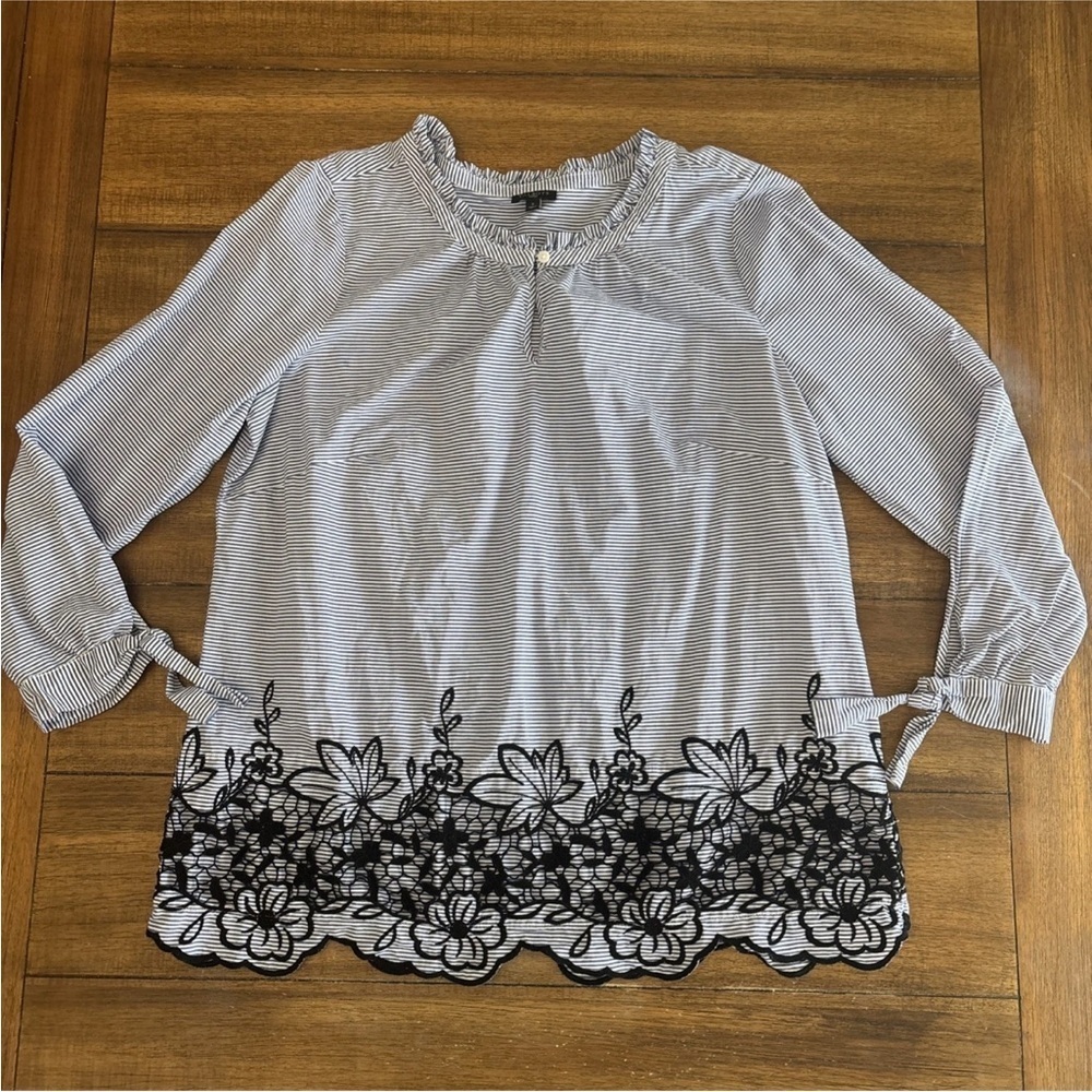 Talbots Plus Size X Blue & White Striped Embroidered Long Sleeve - Picture 2 of 14